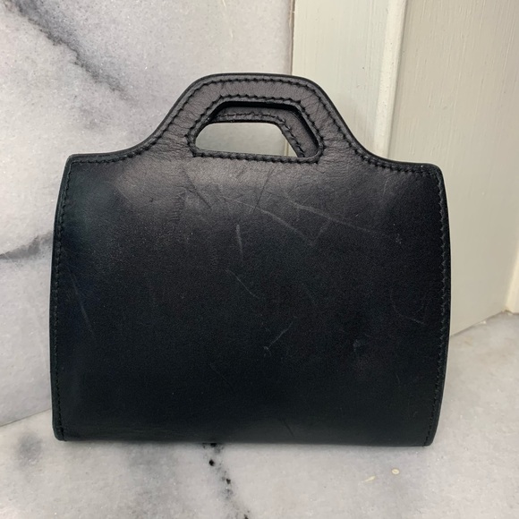 Vintage Salvatore Ferragamo Wanda Wallet - Picture 5 of 11